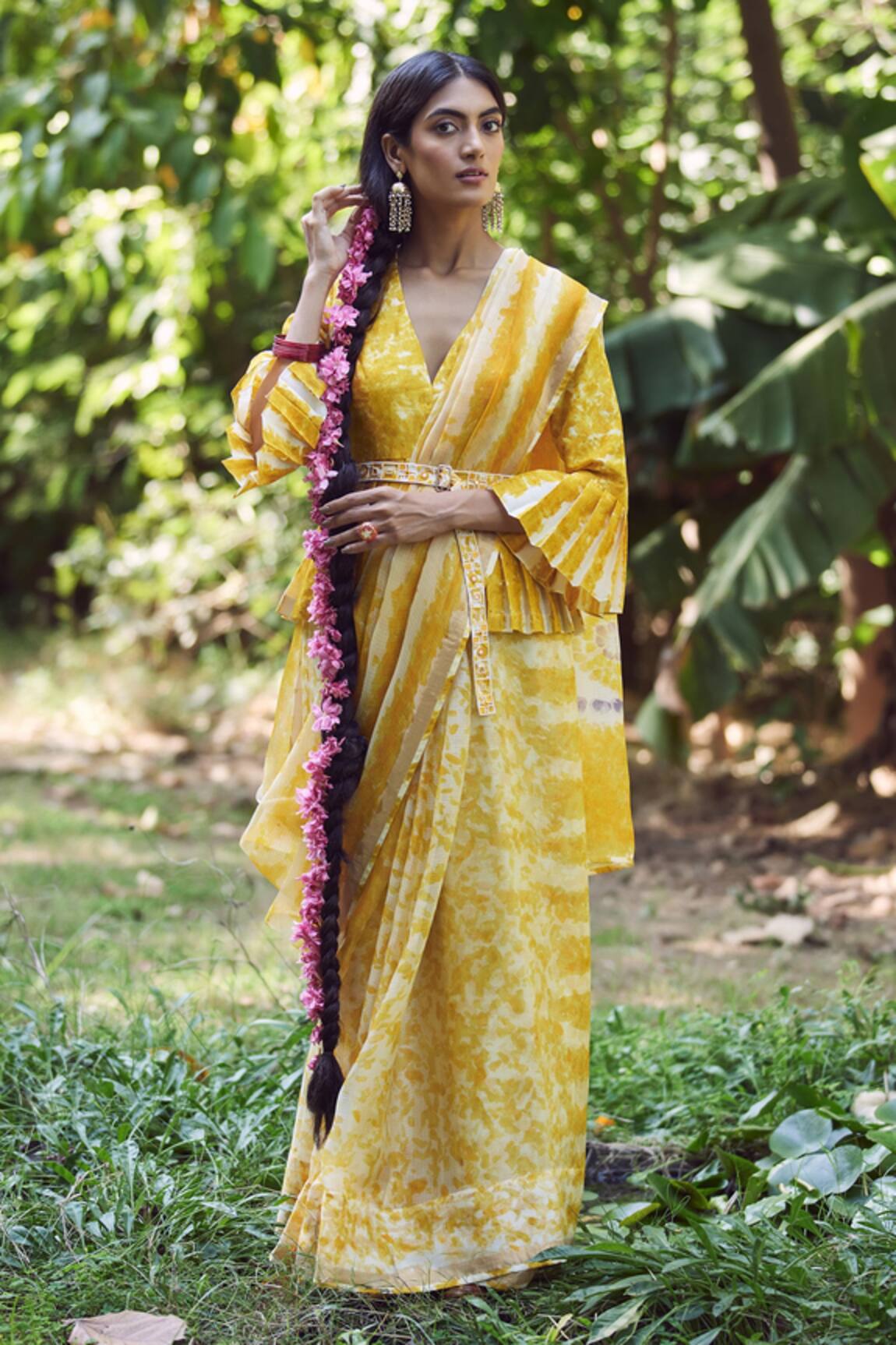 Amita Gupta Printed Saree With Blouse