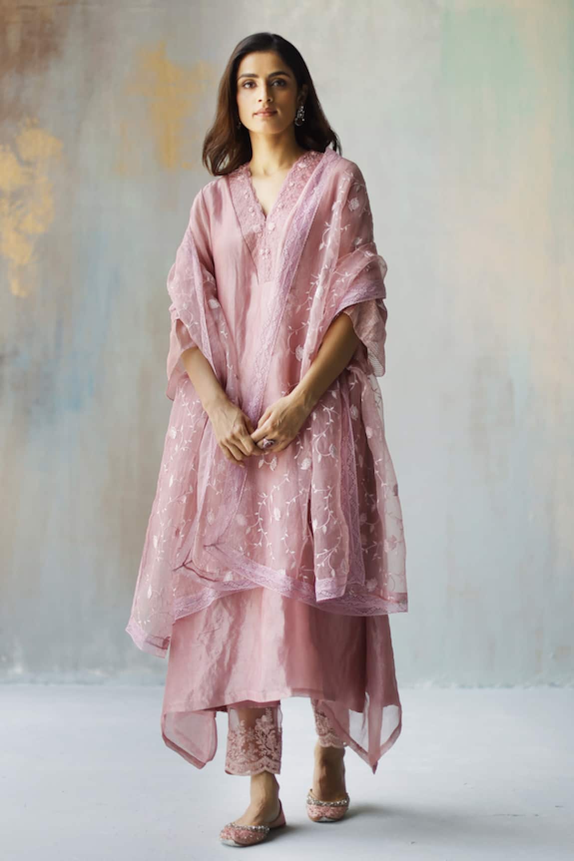 Begum Mira Embroidered Kurta Set