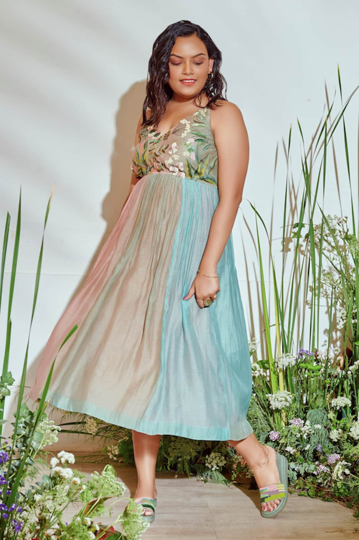 Half Full Curve Tropical Ombre Tiered Dress