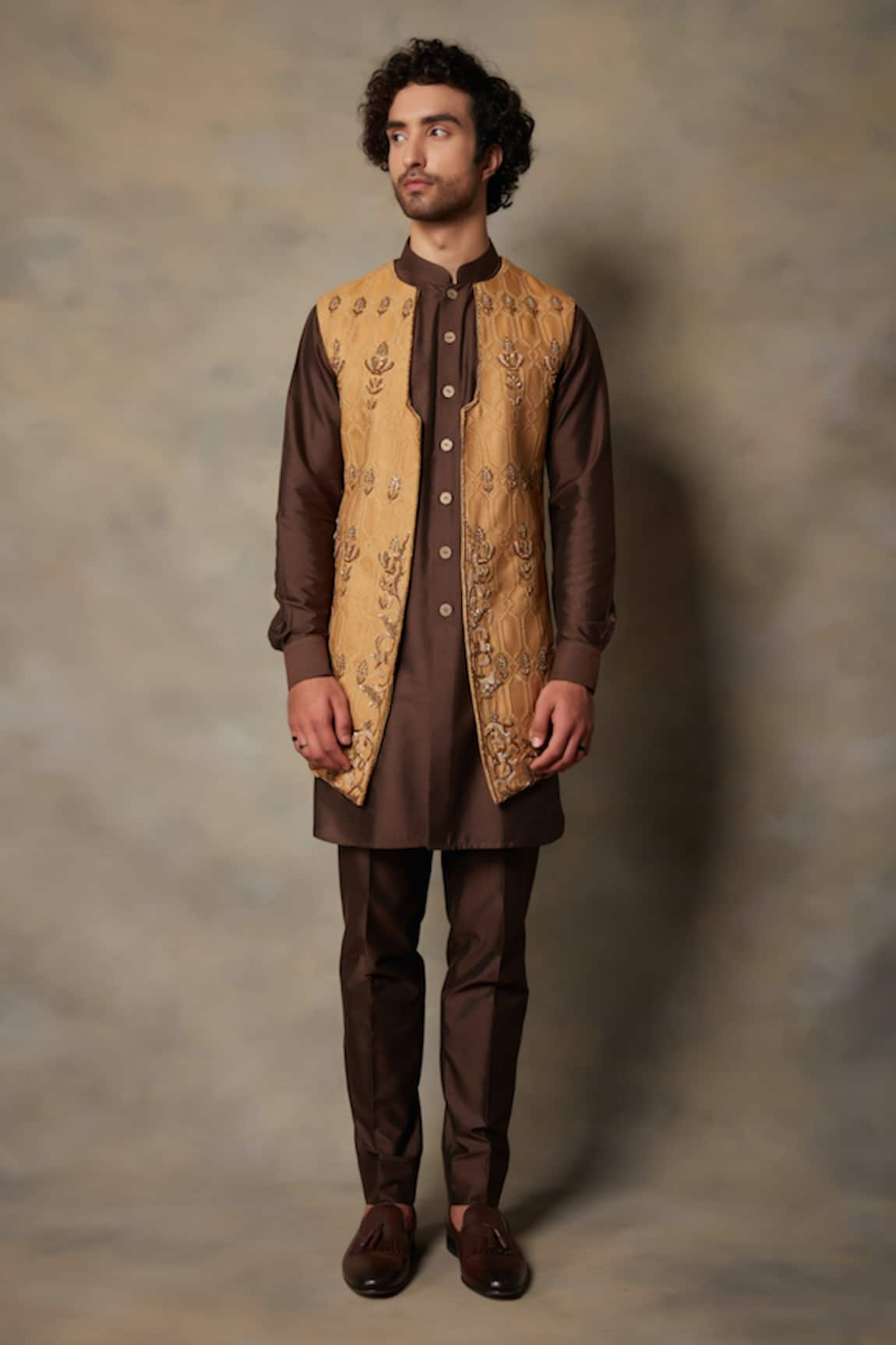 Gargee Designers Embroidered Bundi & Kurta Set