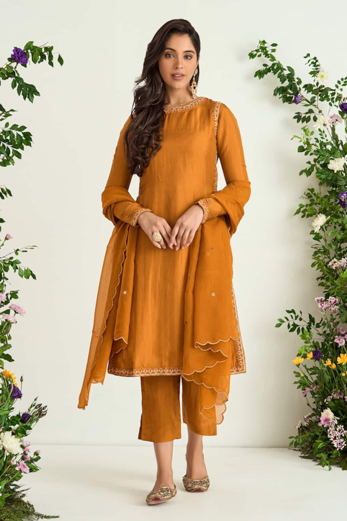 Keosha Zari Embroidered Kurta Set