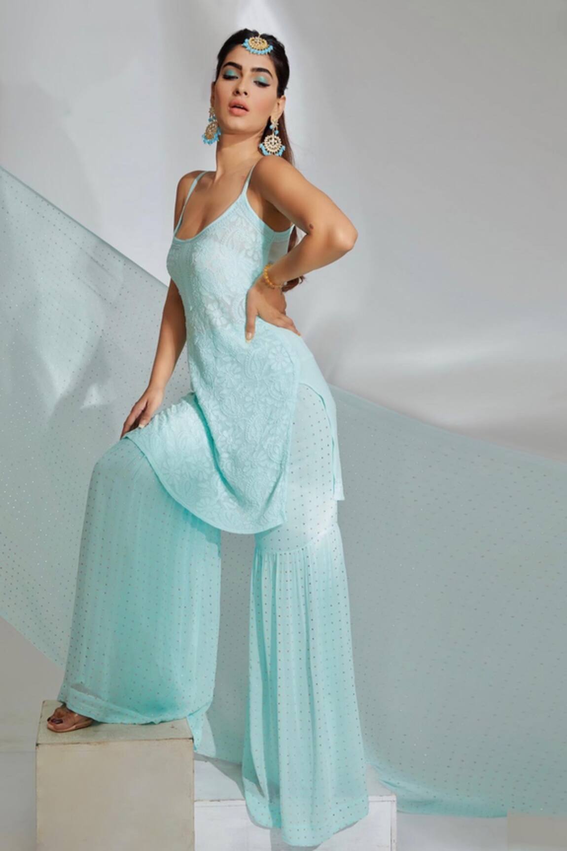 LABEL AISHWARYRIKA Arctic Chikankari Embroidered Kurta