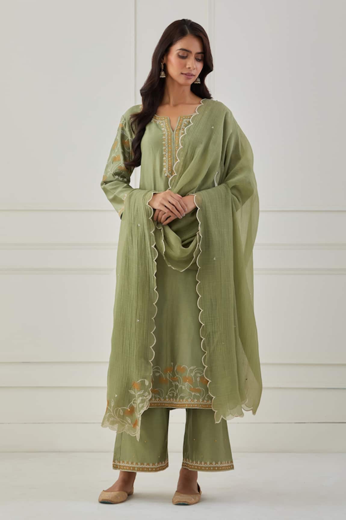 Priya Chaudhary Chanderi Silk Embroidered Kurta Set 