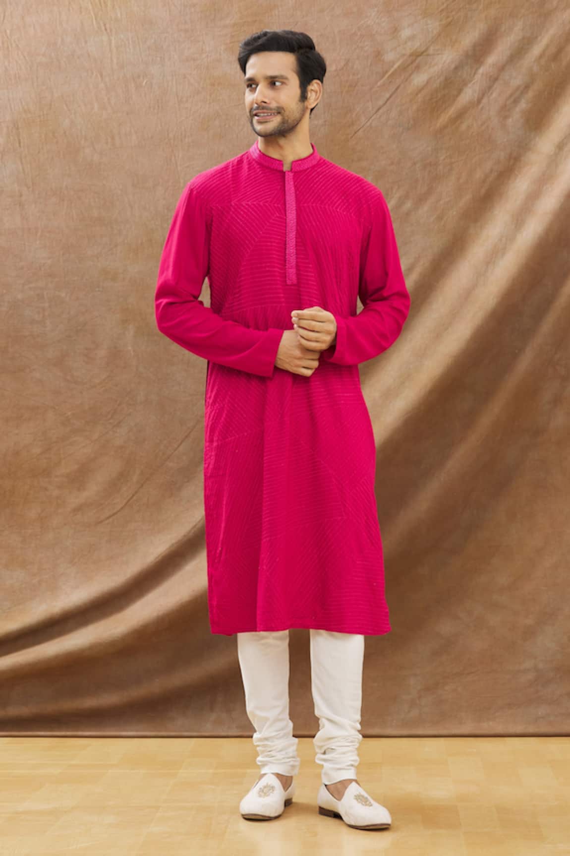 Priyanka Haralalka Thread Embroidered Kurta Set 