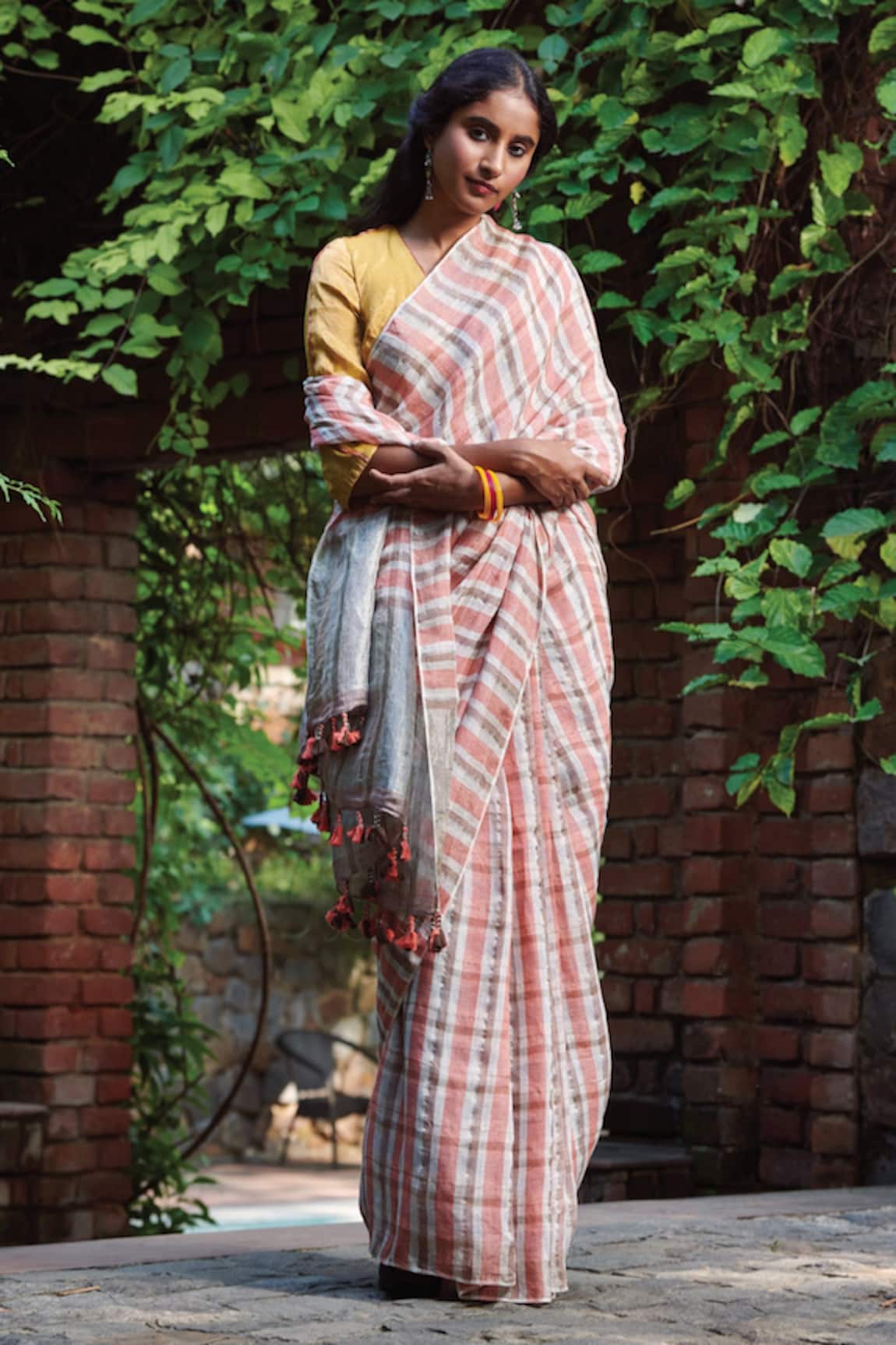 Dressfolk Nazneen Handloom Linen Striped Saree