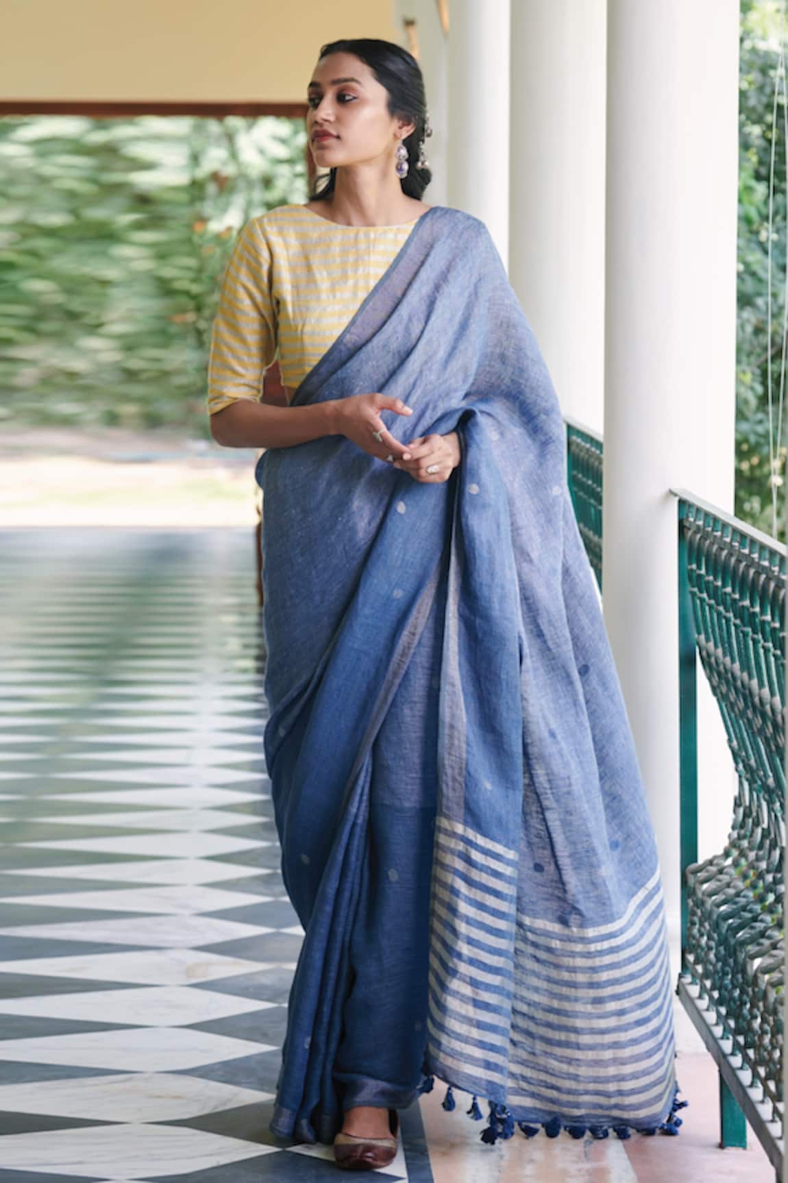 Dressfolk Zara Handloom Linen Striped Saree