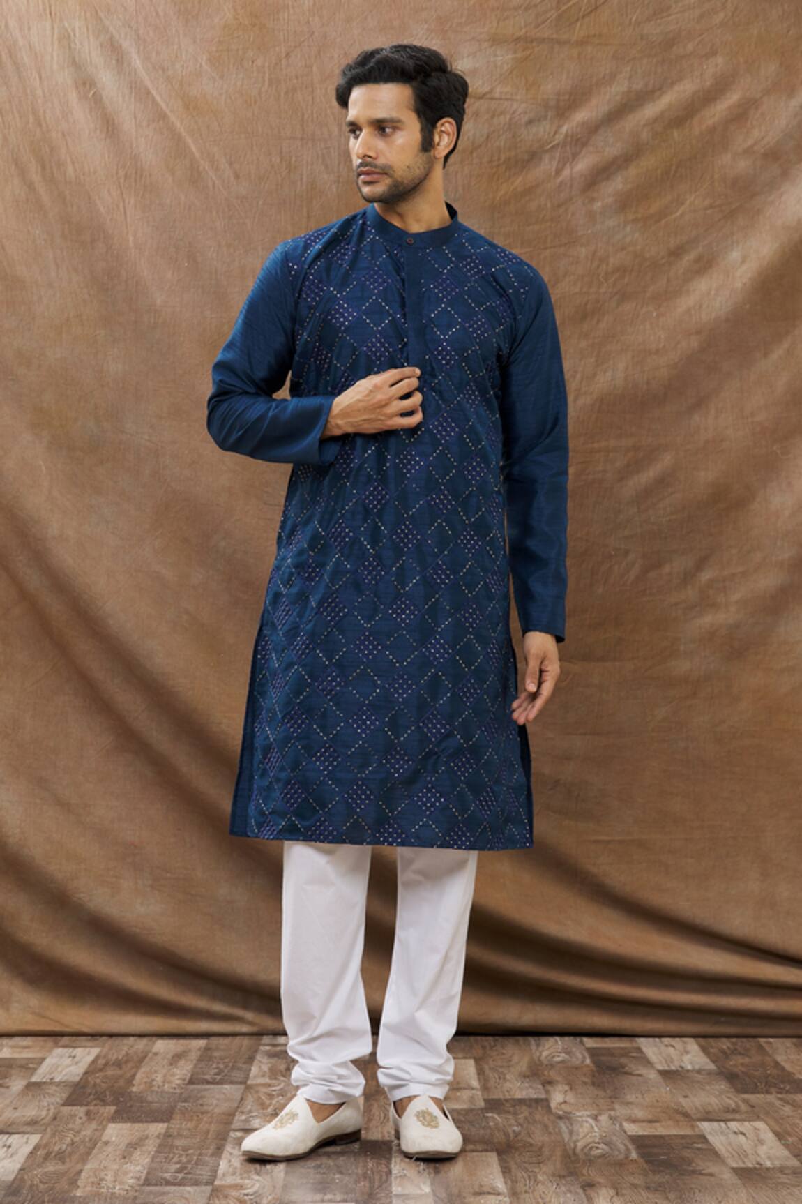 Aham-Vayam Diamond Embroidered Kurta Set 