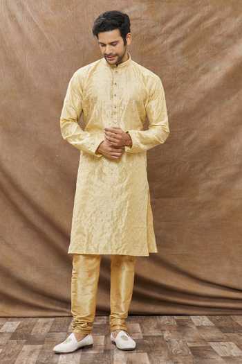 Aham-Vayam Geometric Embroidered Kurta Set 
