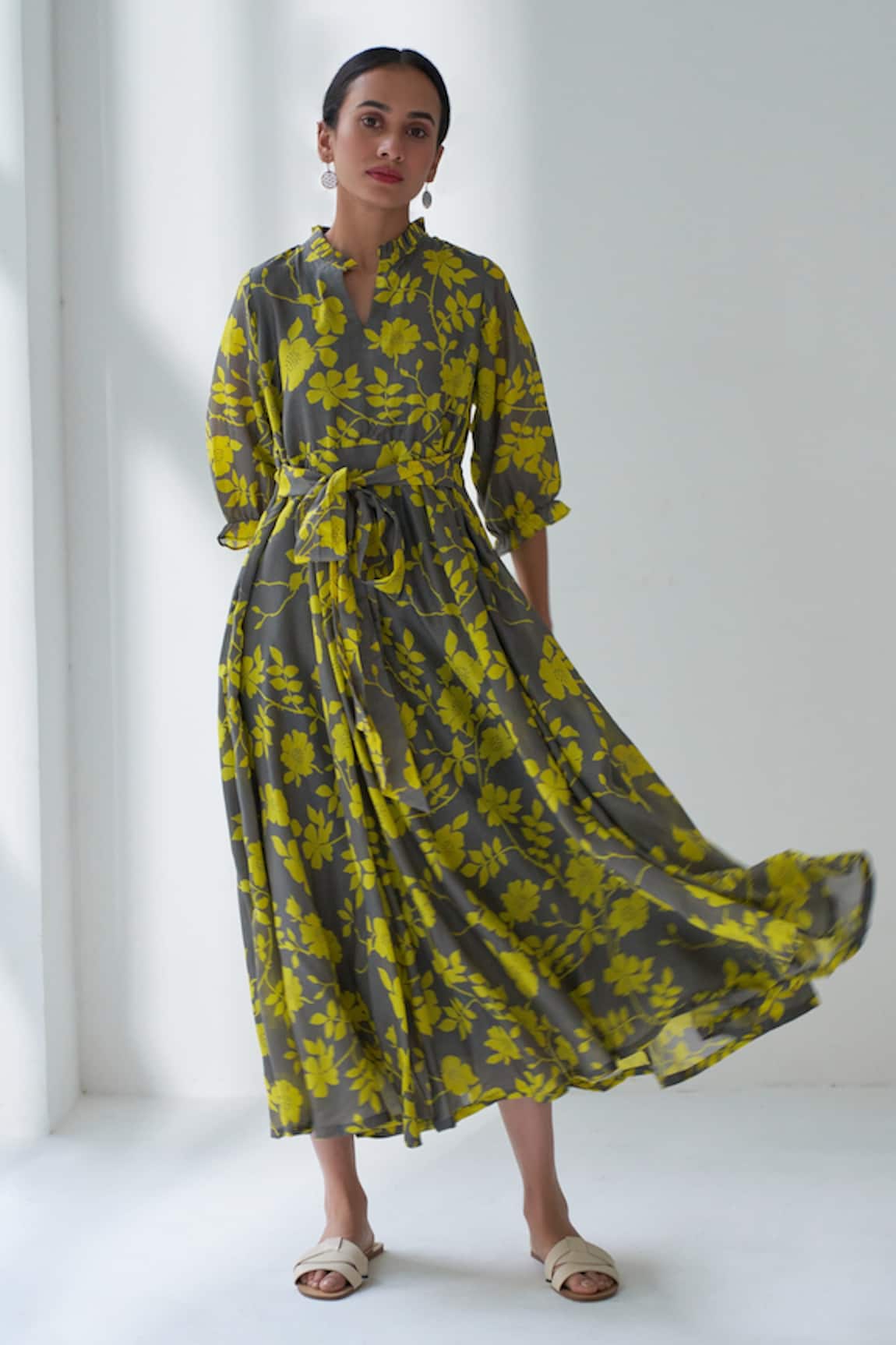 Negra Elegante Lovestruck Floral Print Dress 