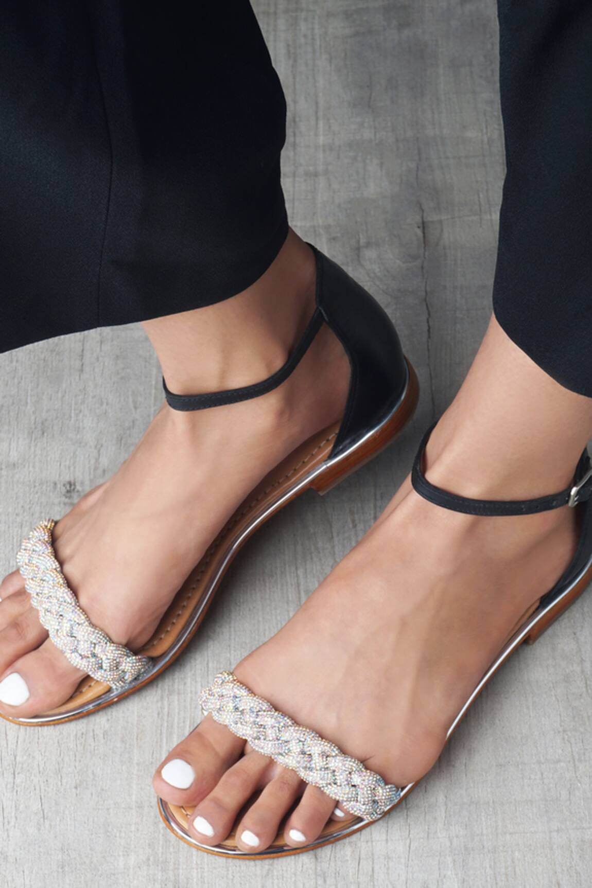 Nine By Janine Elsa Interwoven Round Toe Flats