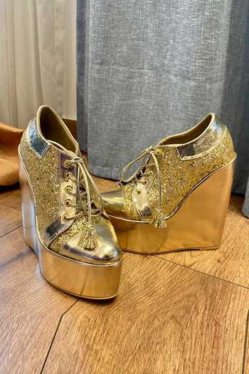 Tiesta Metallic Sneaker Wedges 