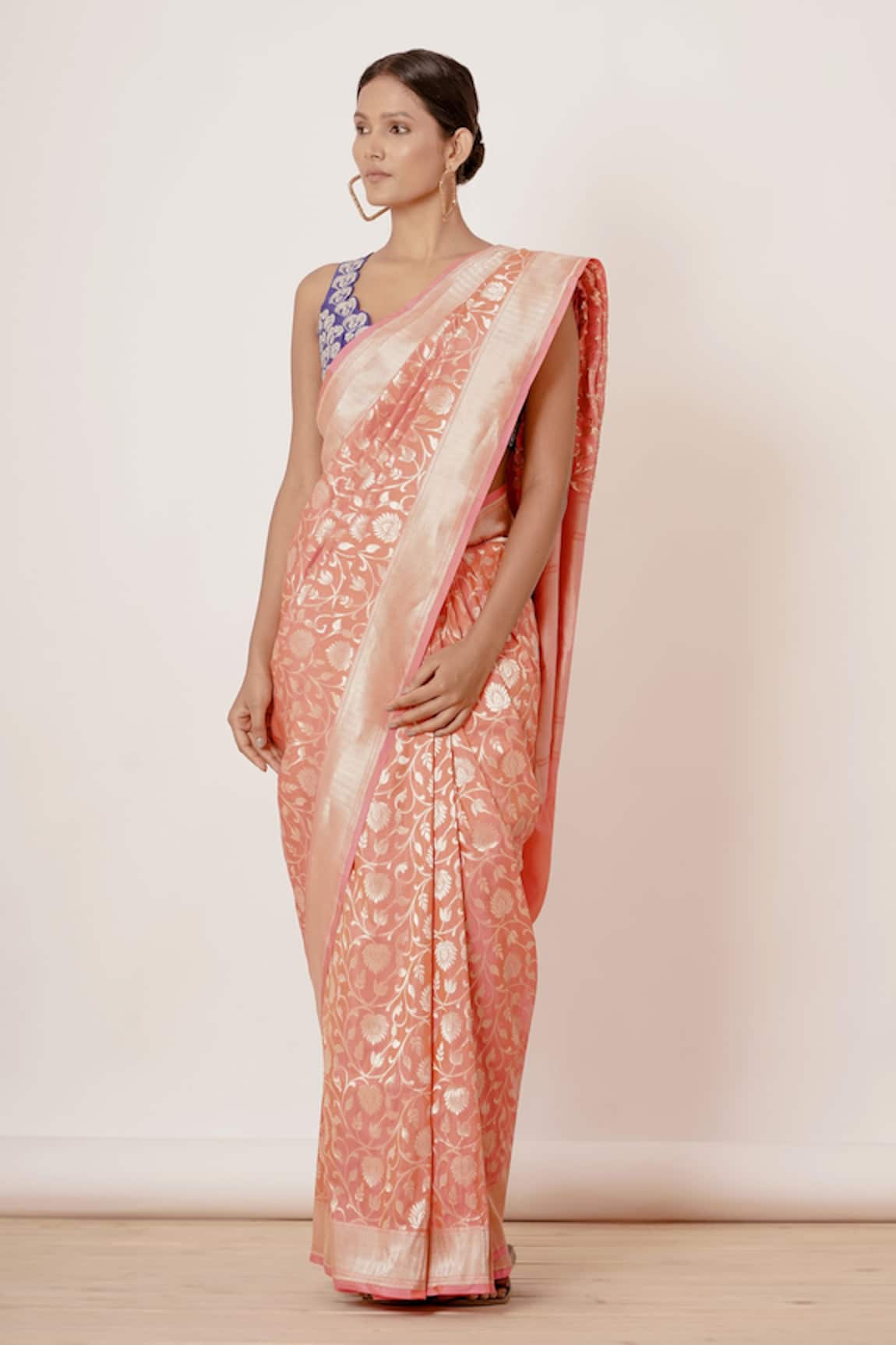 Aharin Floral Handwoven Saree With Blouse