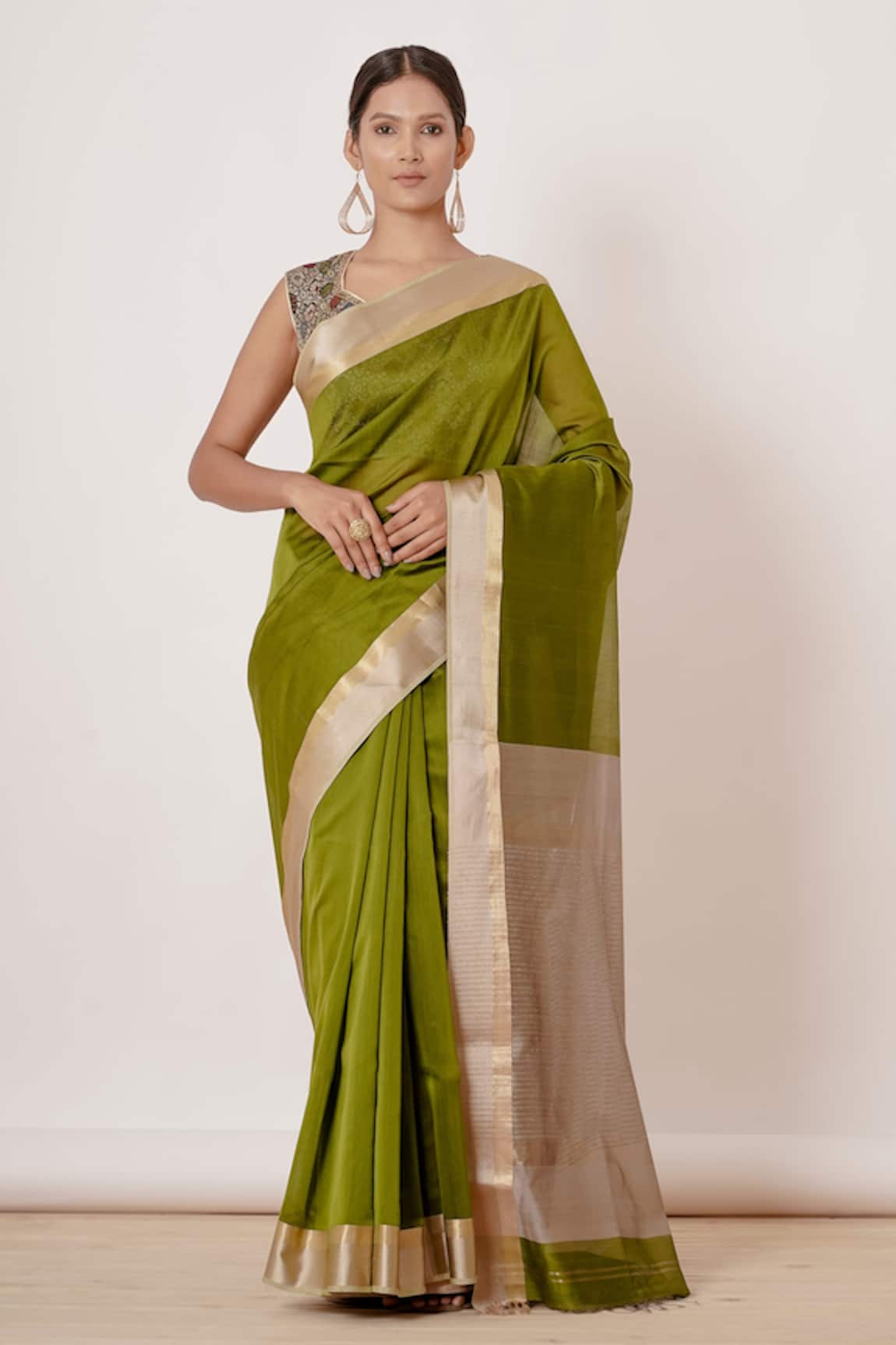 Aharin India Maheshwari Silk Saree With Brocade Blouse 
