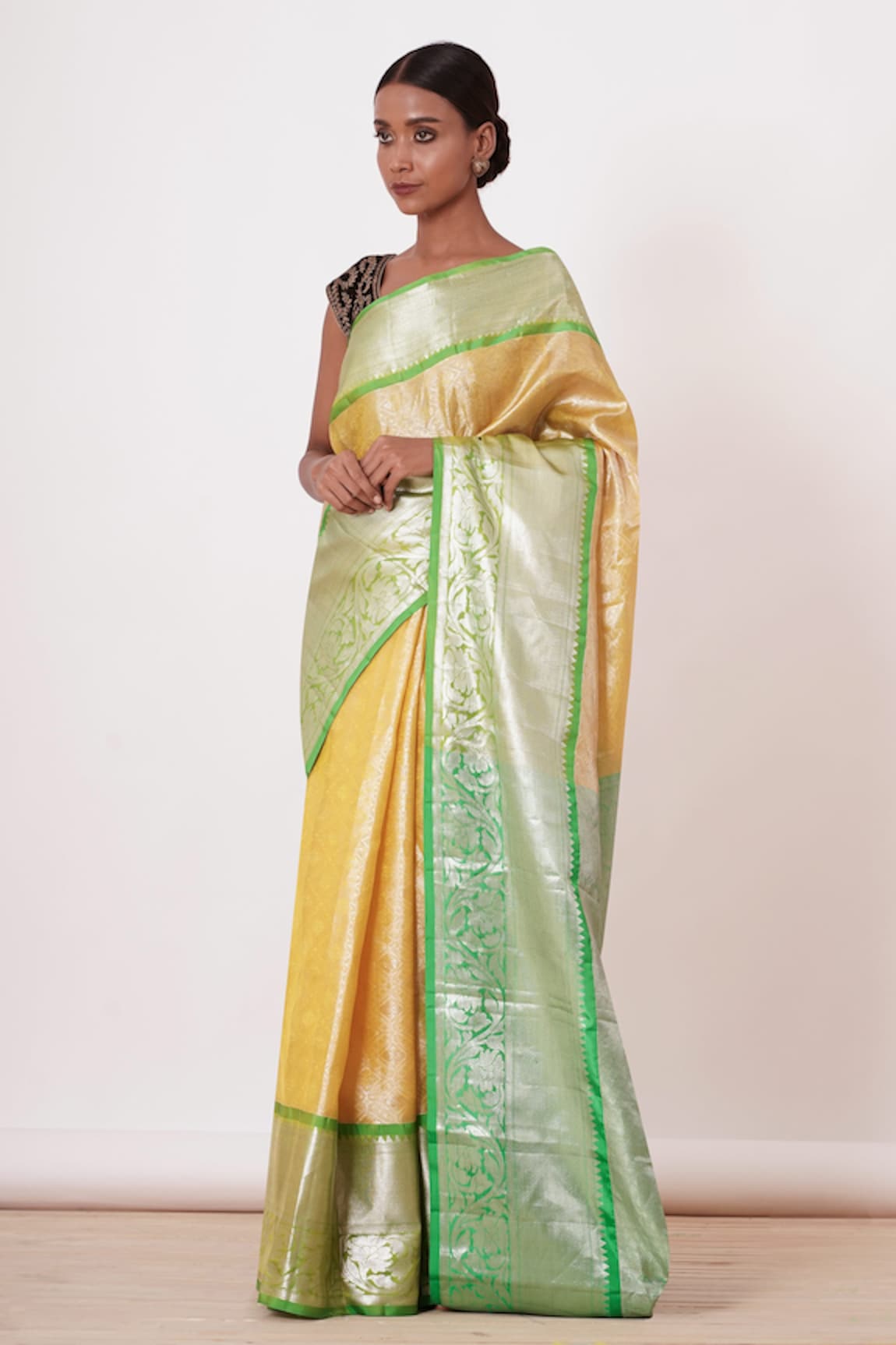 Aharin Dharamavaram Silk Saree With Velvet Blouse