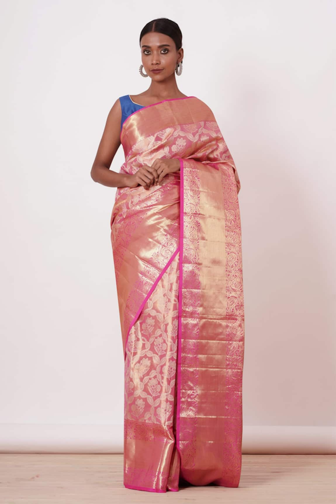 Aharin Handwoven Zari Saree With Blouse