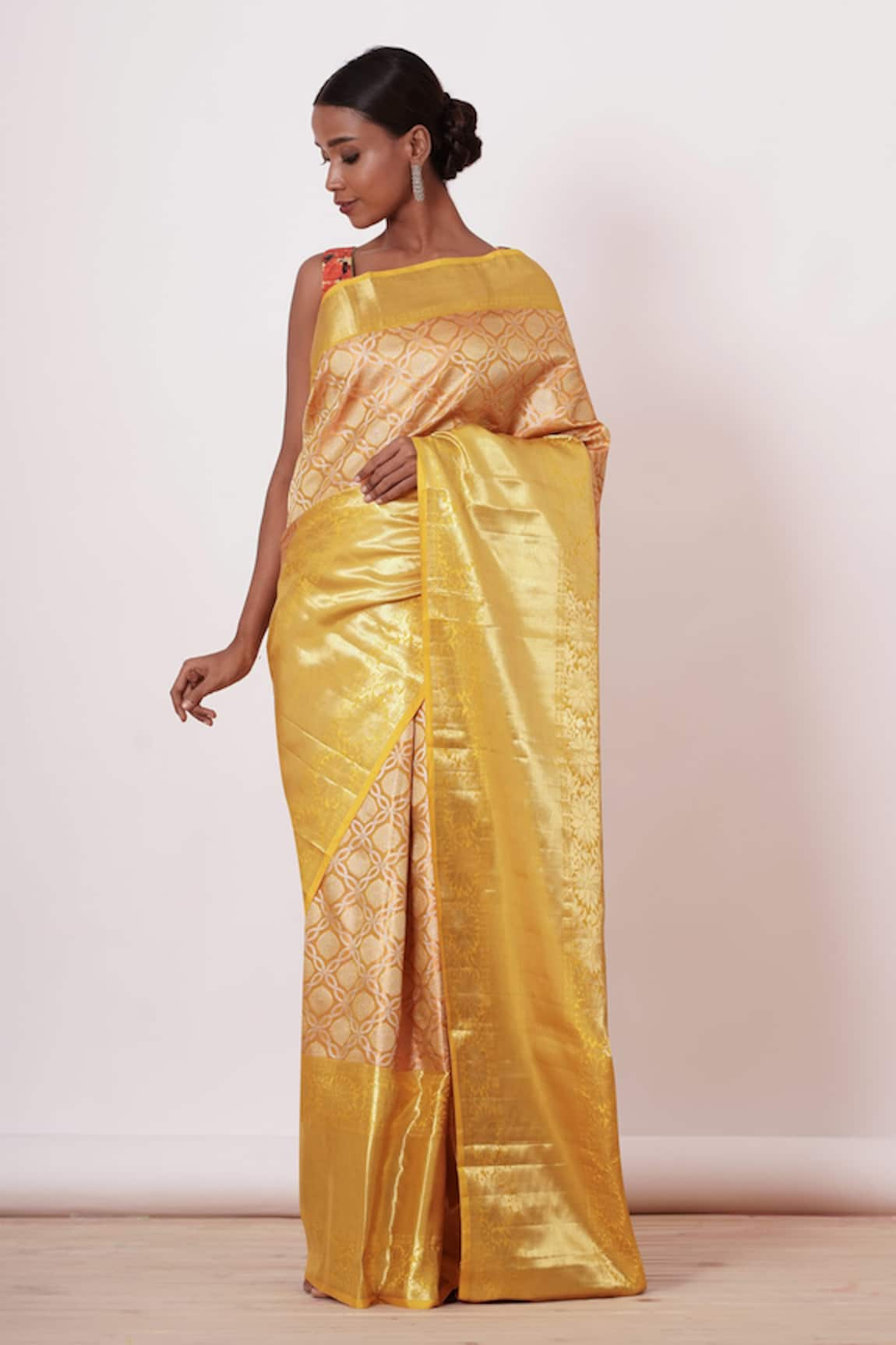 Aharin Handwoven Saree With Floral Print Blouse