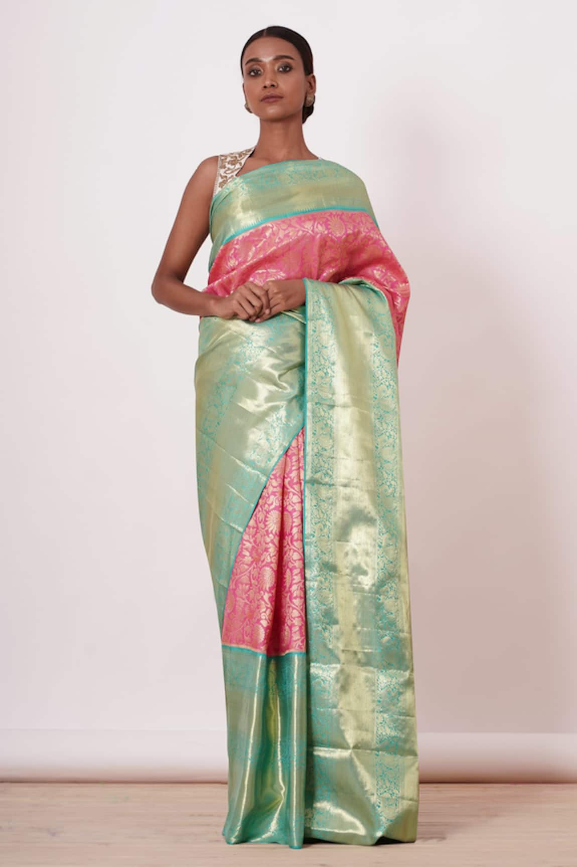 Aharin Dharamavaram Silk Saree With Blouse