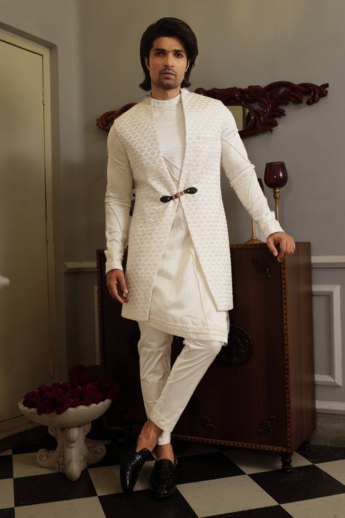 Yajy By Aditya Jain Dhwaja Bundi & Kurta Set