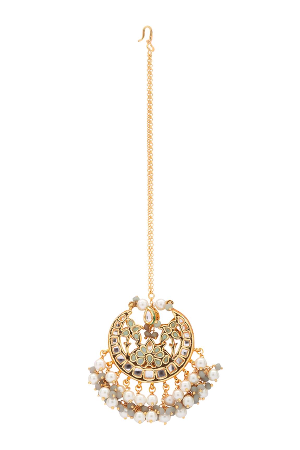 Ahaanya Kundan Embellished Maangtikka