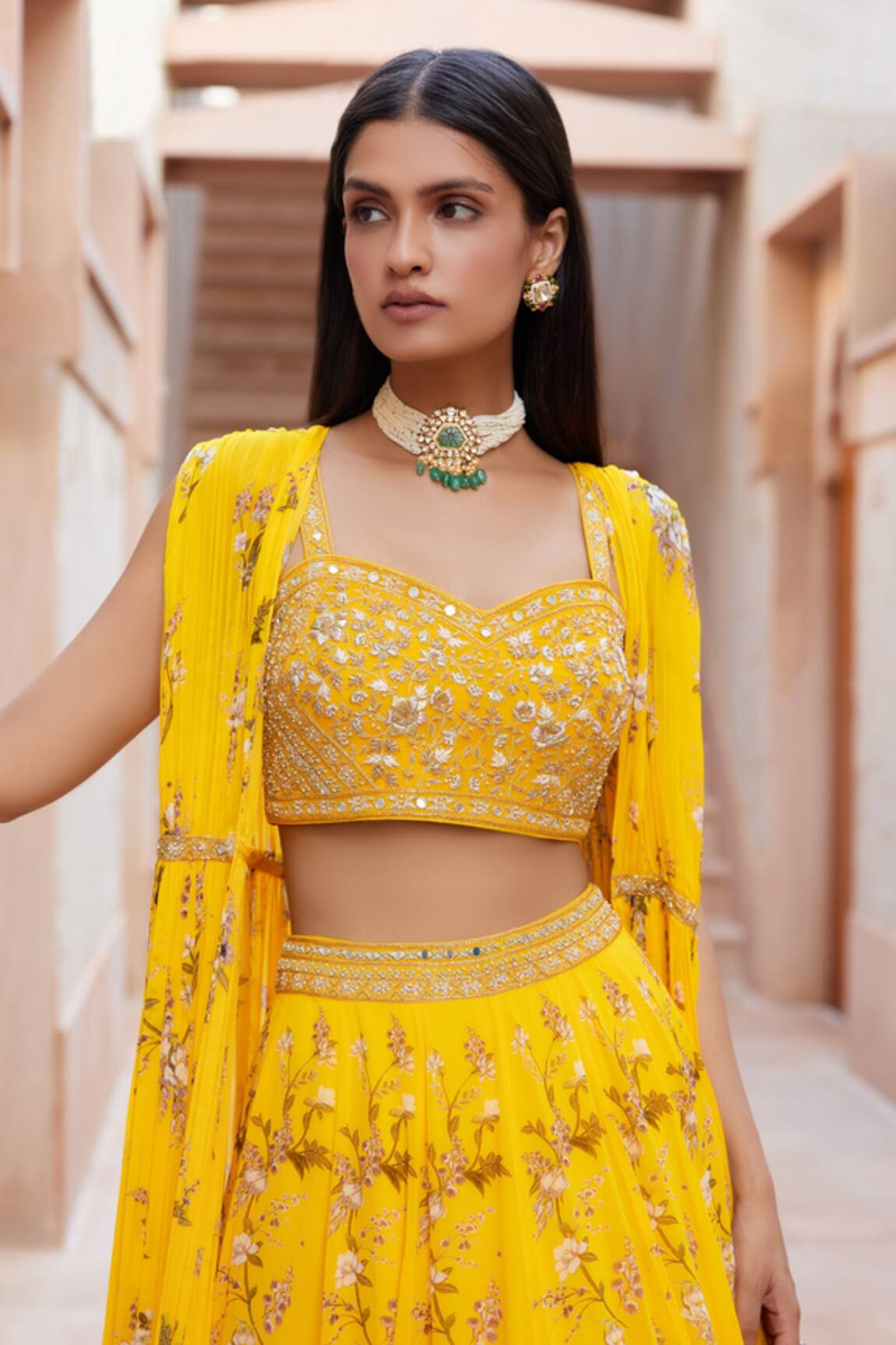 How to: Wear a crop top bridal lehenga/sari for every body type | WedMeGood