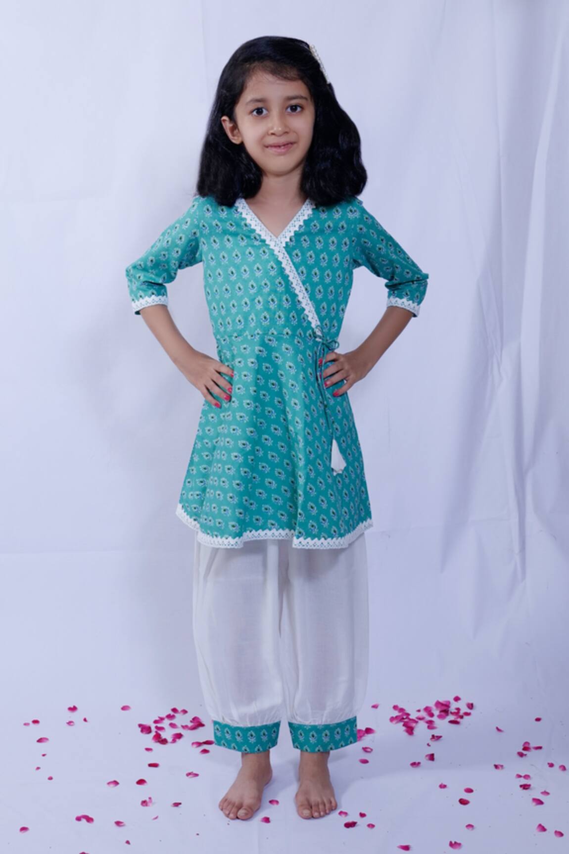 Pankhuri By Priyanka Floral Pattern Kurta & Harem Pant Set 