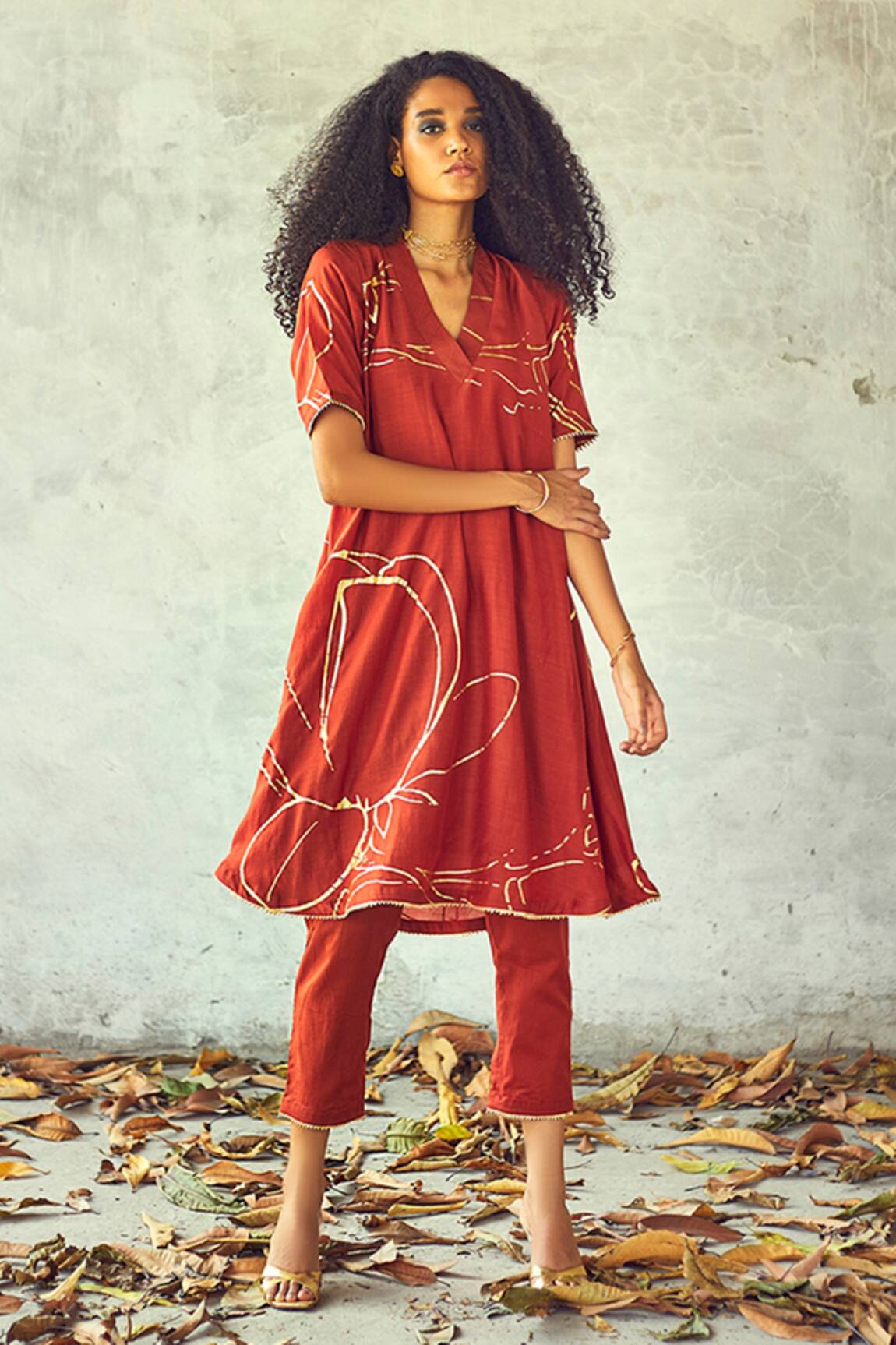 Kharakapas Foil Print Kurta & Pant Set