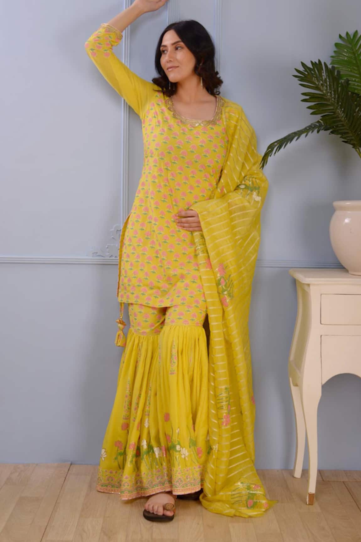 Abbaran Floral Print Kurta Gharara Set 