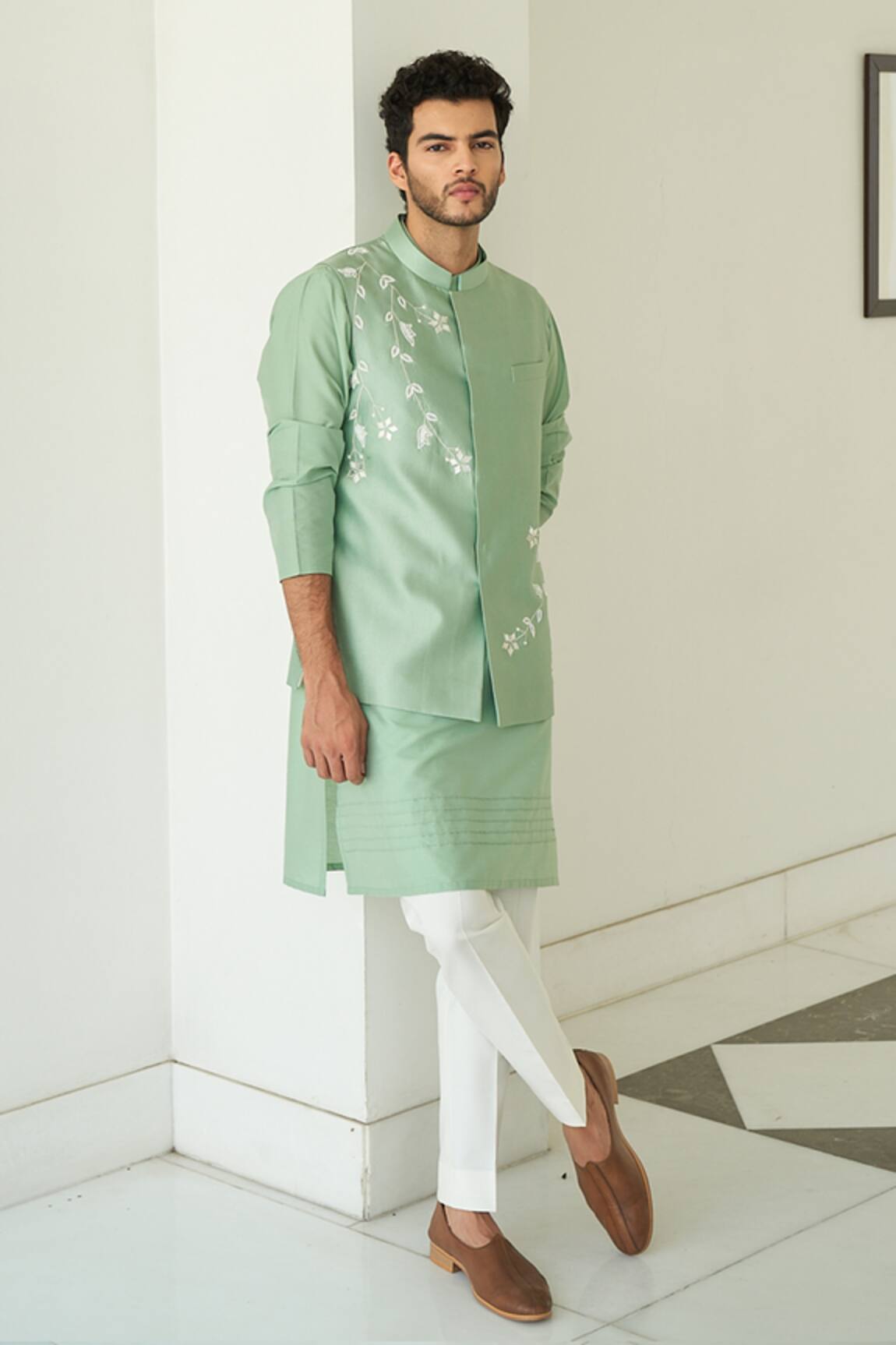 Contrast By Parth Silk Embroidered Bundi & Kurta Set 