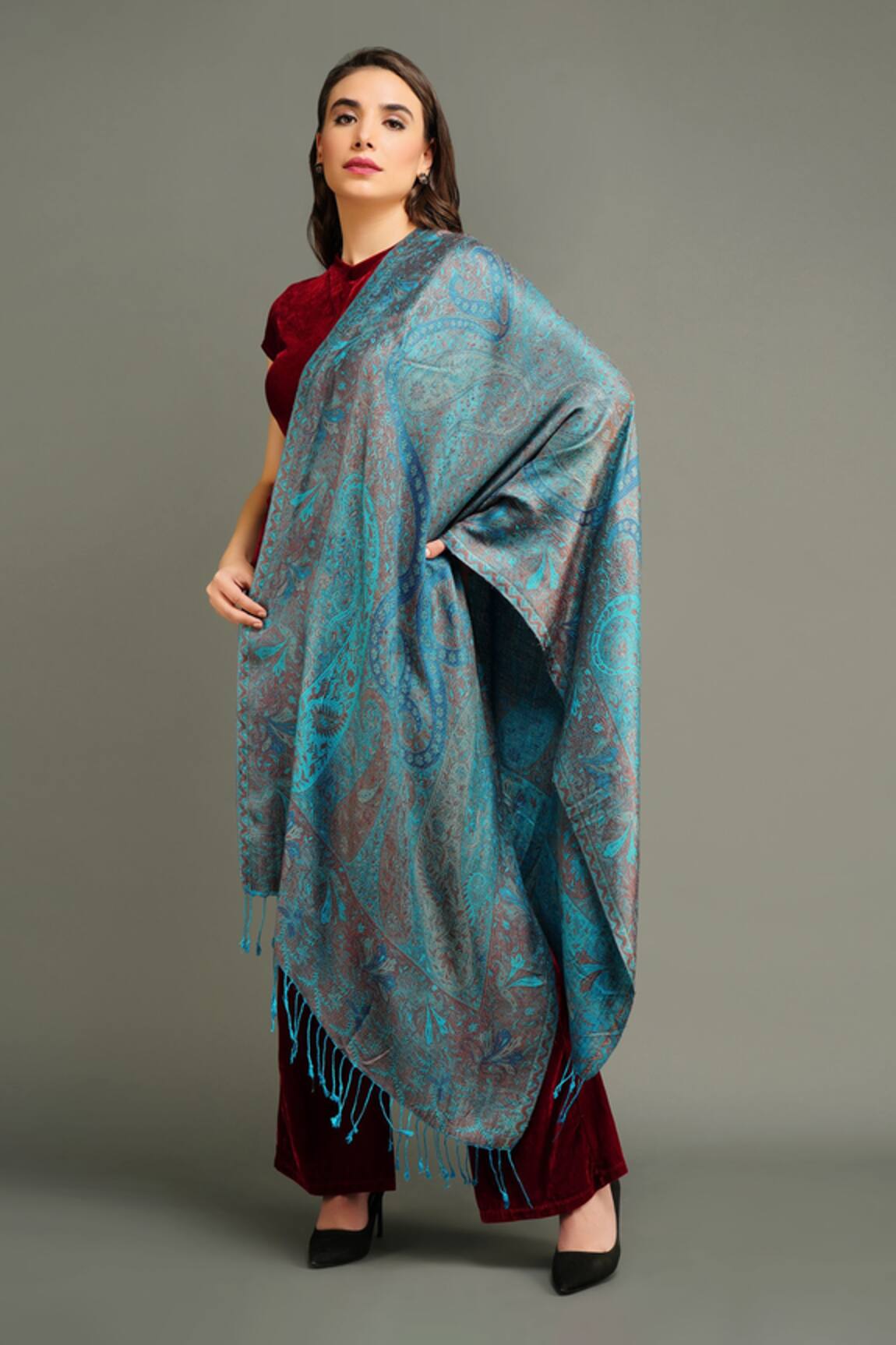 DUSALA Handwoven Floral & Paisley Stole 