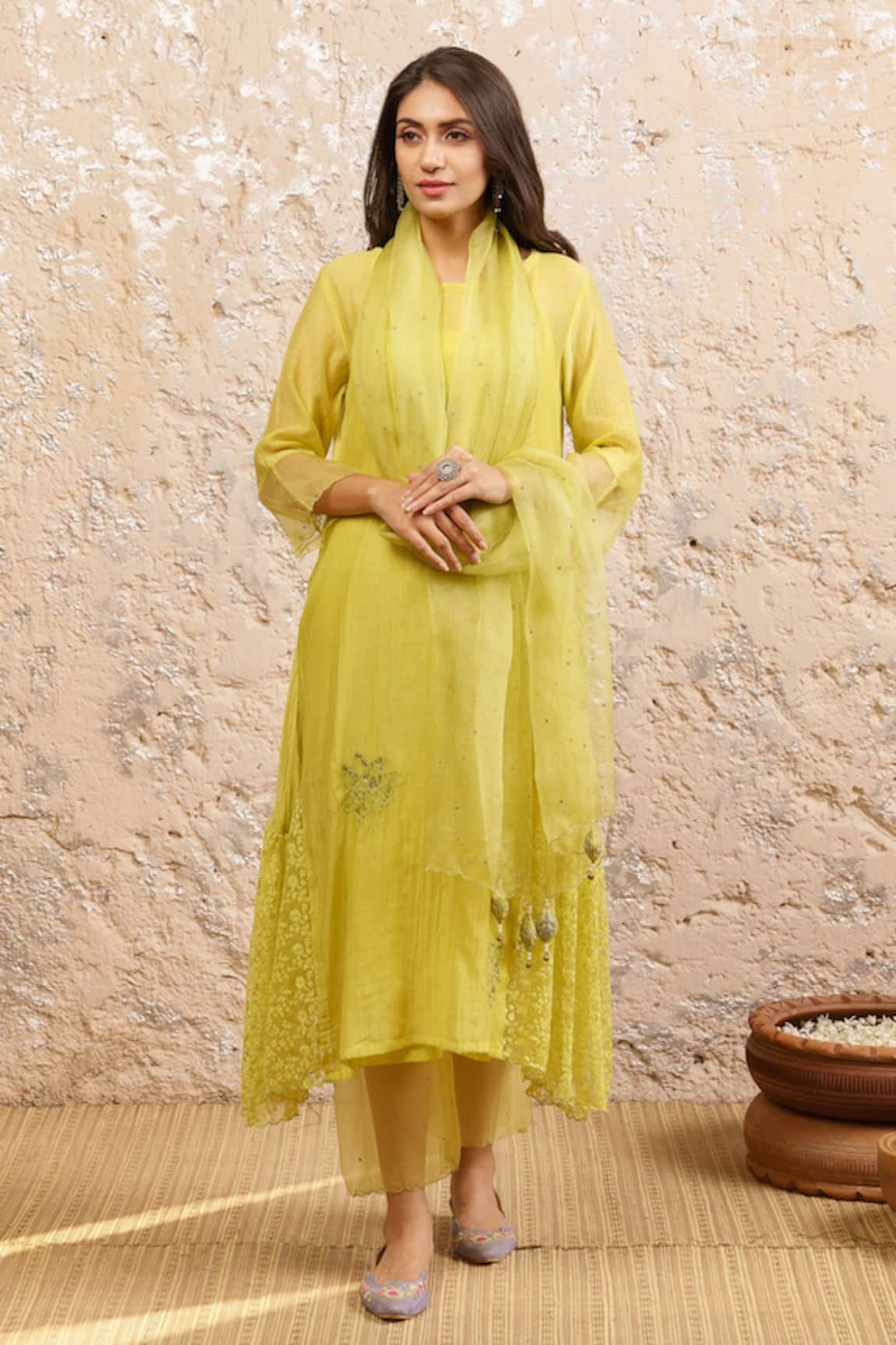 Naaz By Noor Floral Work Kurta Pant Set 