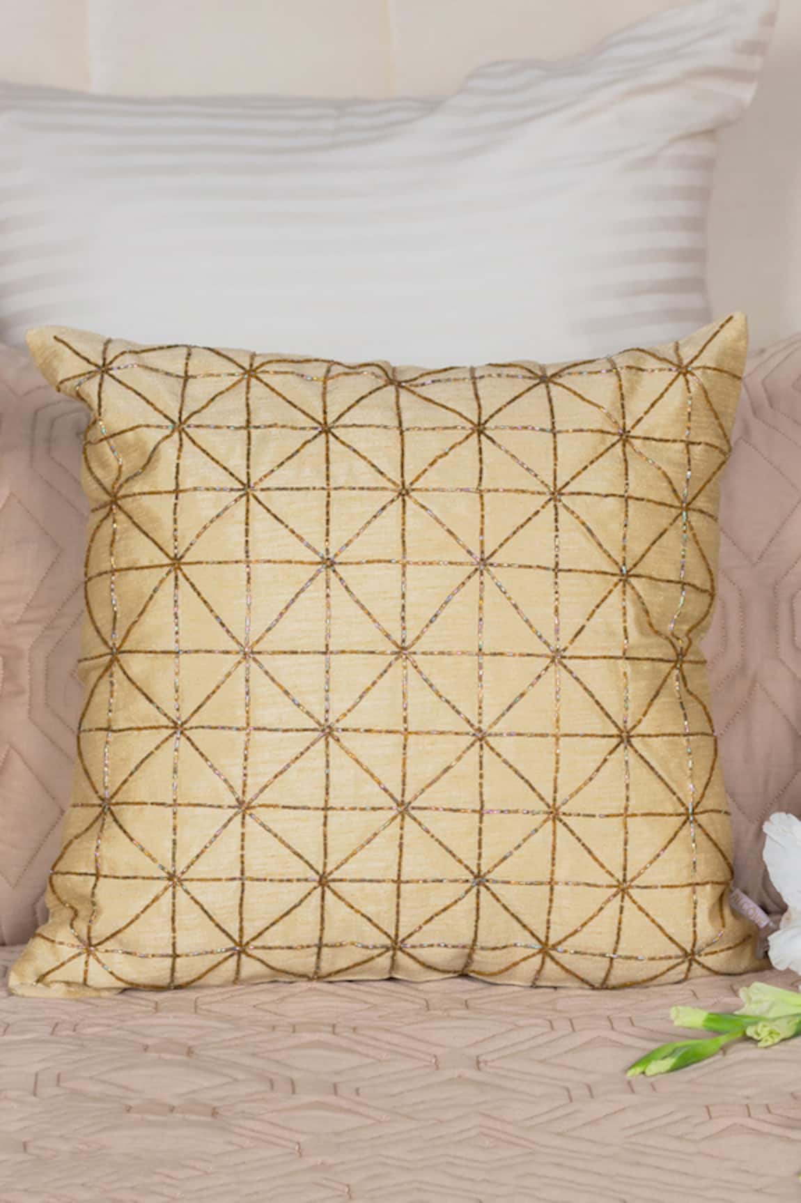 ALCOVE Checkered Pattern Cushion Cover