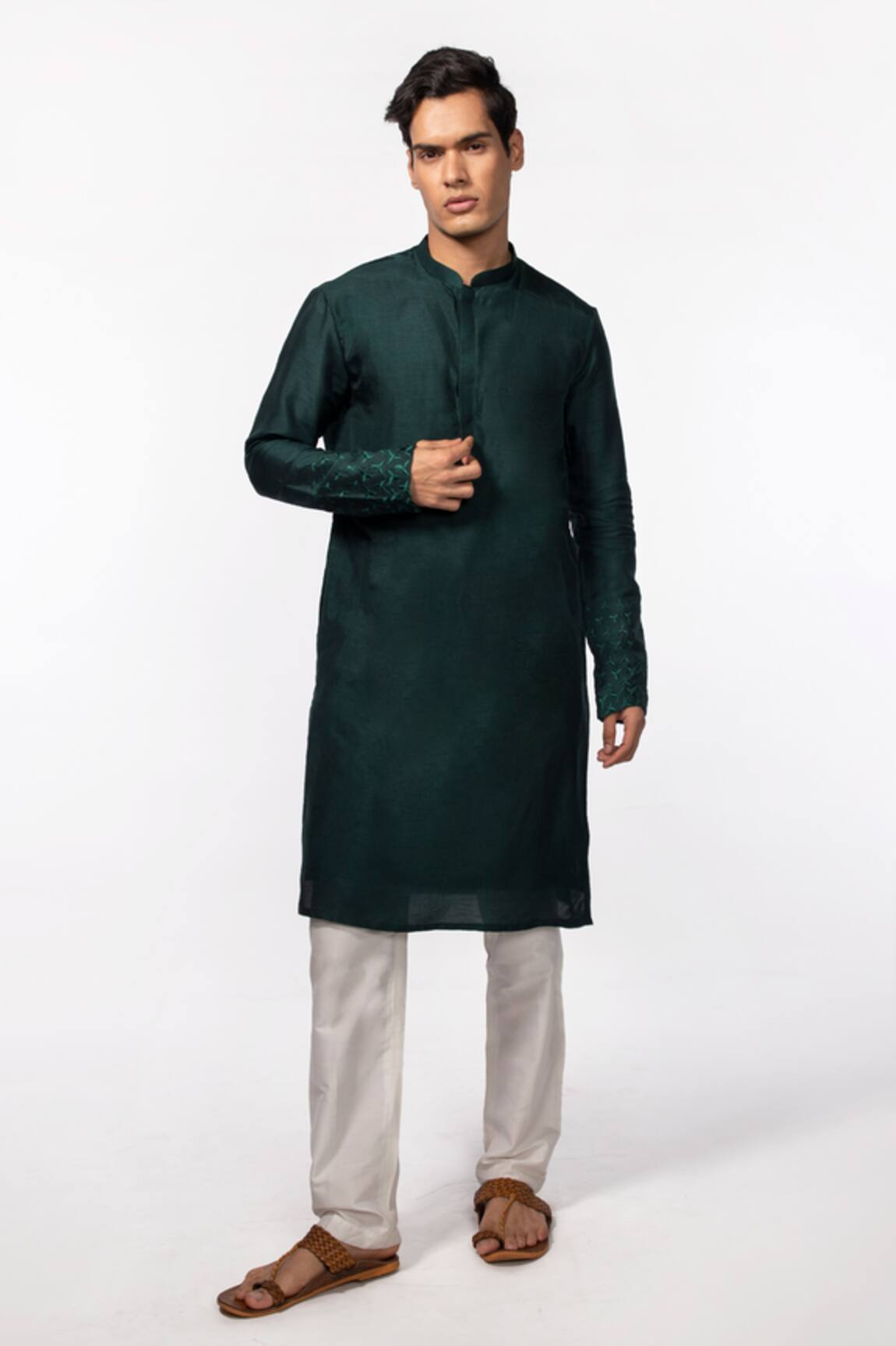 Kaka Calcutta Sleeve Embroidered Kurta Set