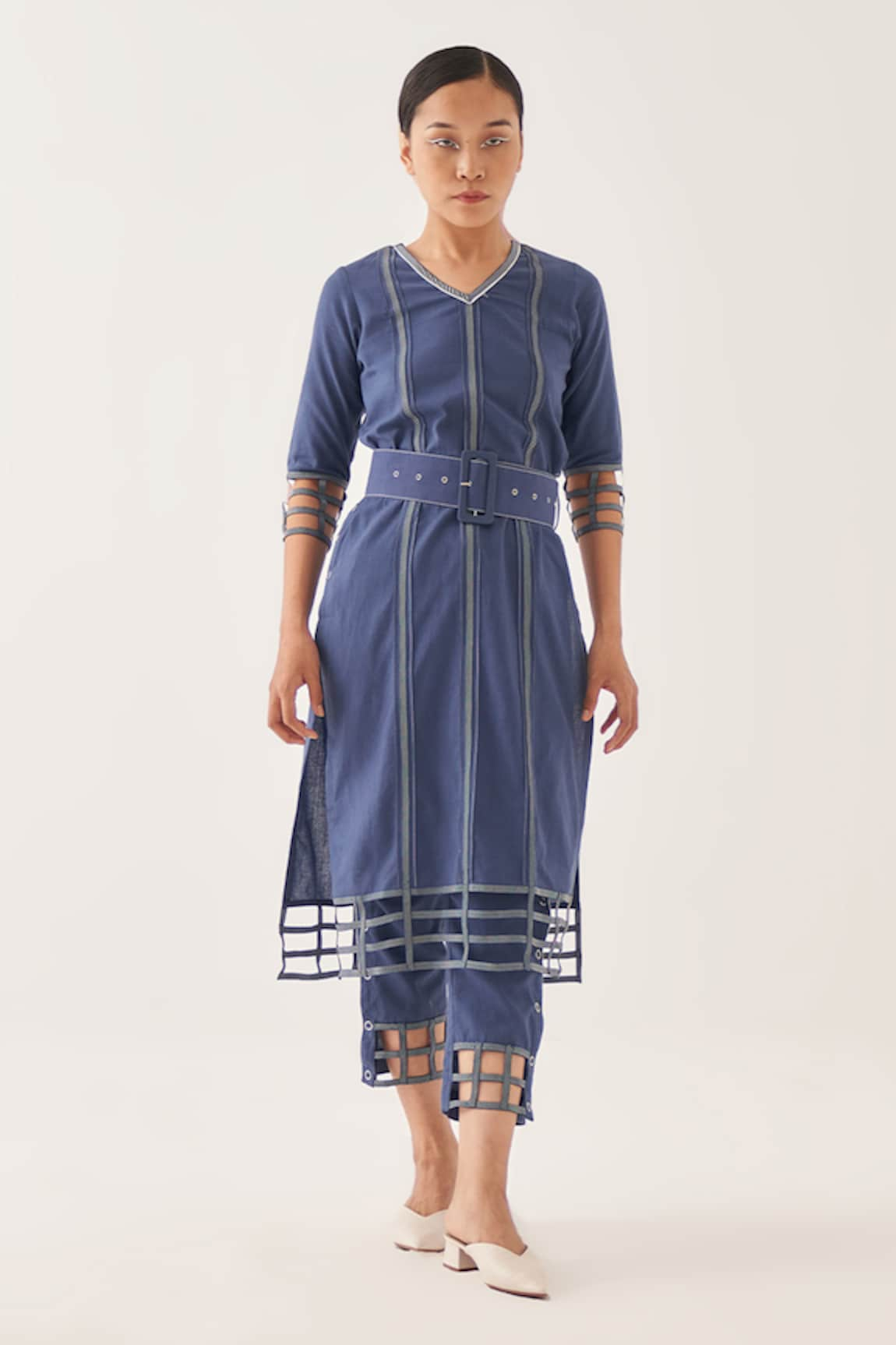 CROSS A LINE Maze Cotton Linen Kurta & Trouser Set