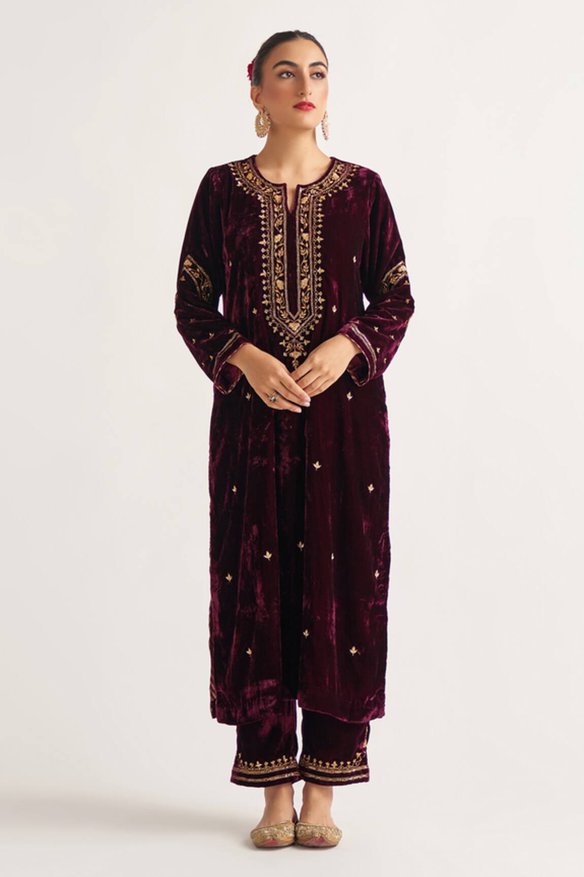 Anantaa By Roohi Velvet Contrast Embroidered Kurta With Pant 