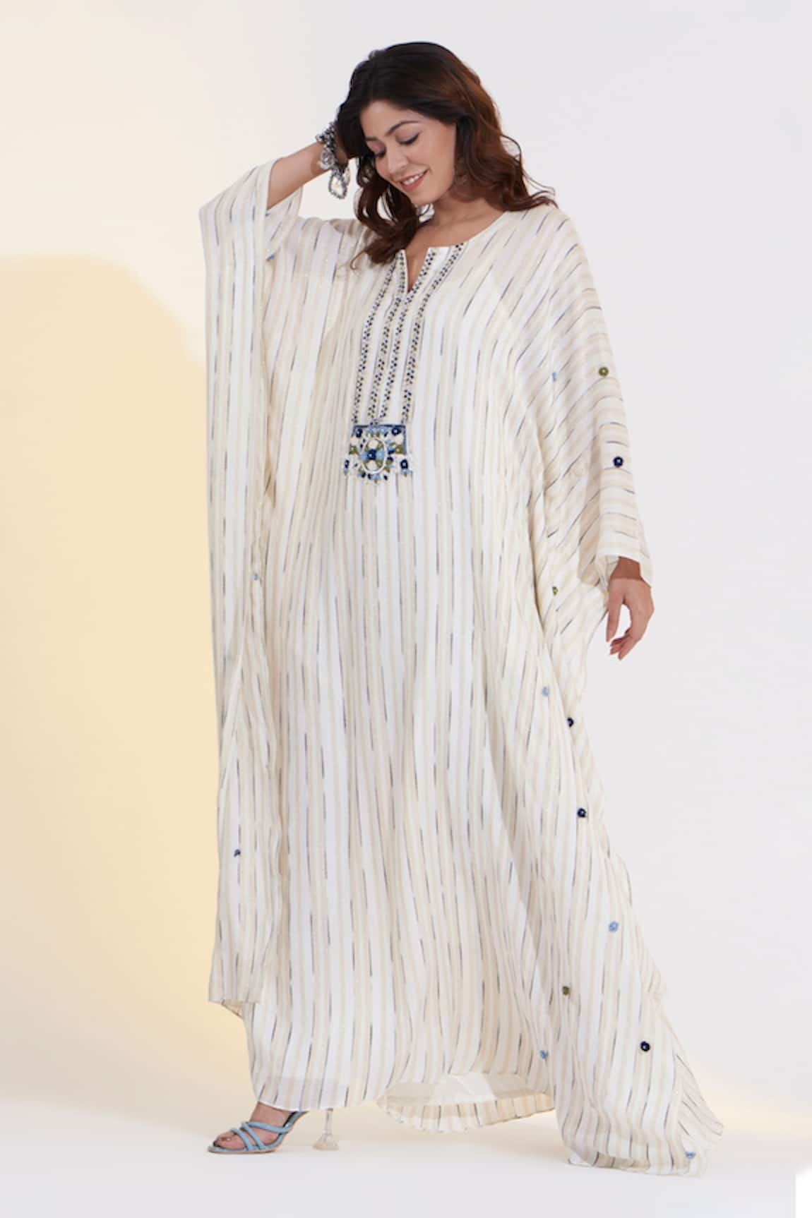 Glittire by Sakshi Verma Placket Hand Embroidered Kaftan With Slip