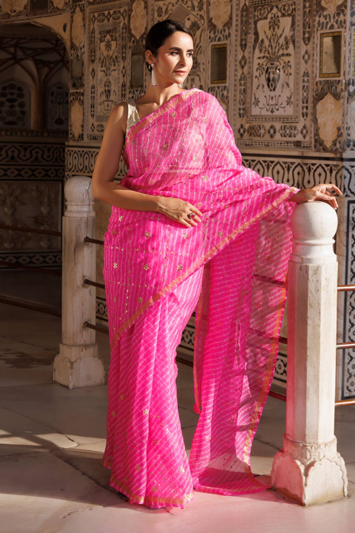 Geroo Jaipur Leheriya Saree With Unstitched Blouse Fabric