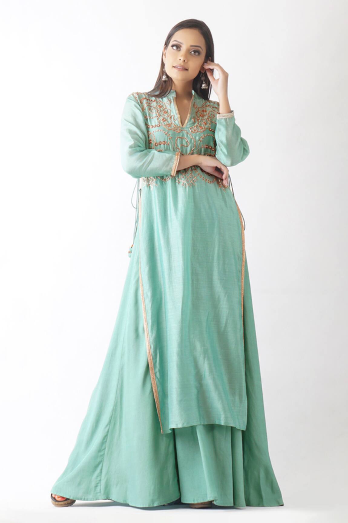 OMI Chanderi Hand Embroidered Yoke Layered Kurta 