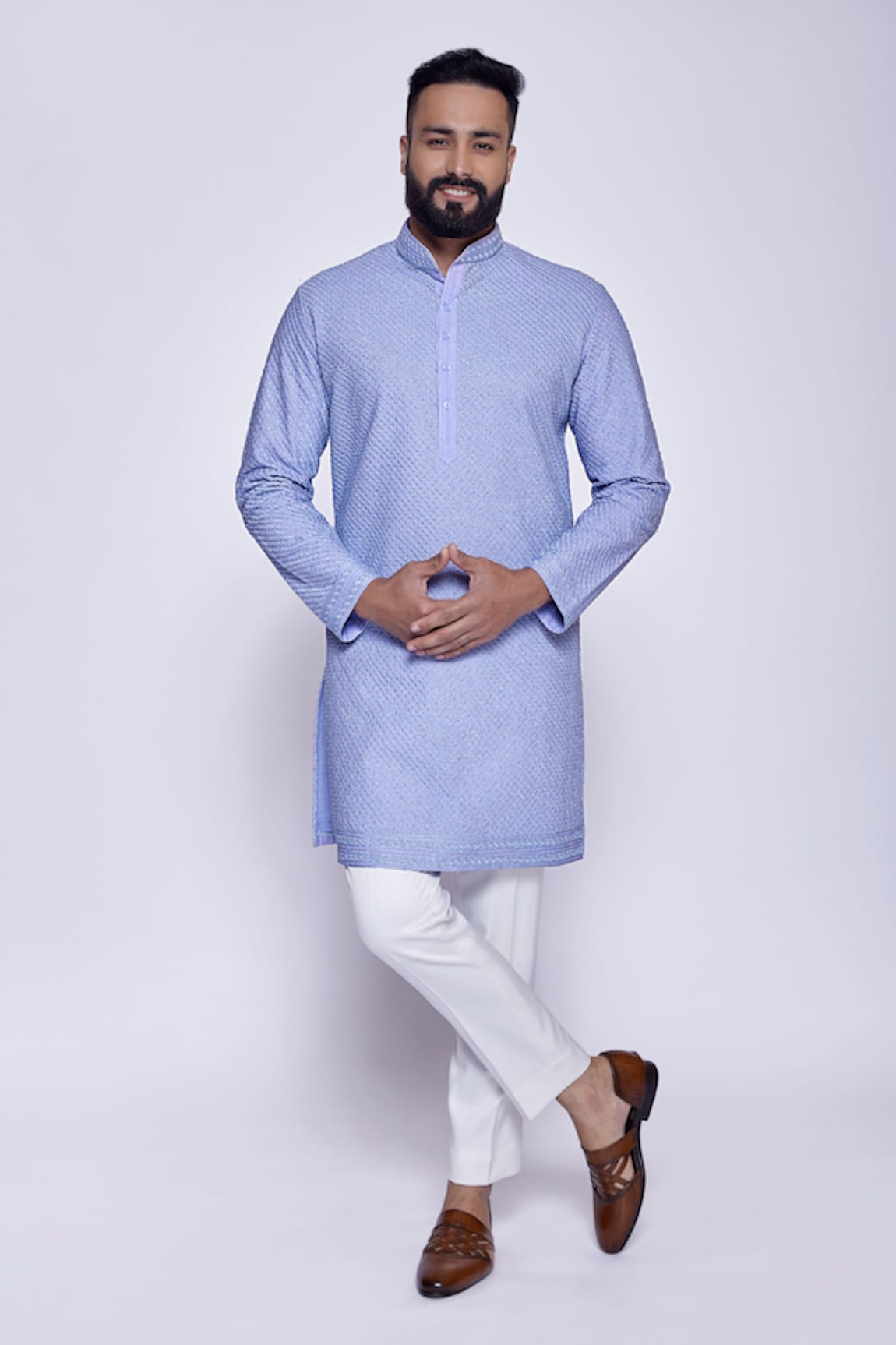 Arjun Kilachand Tread Embroidered Kurta