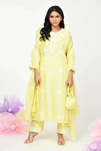 Komal Shah Chanderi Thread Embroidered Kurta Set 