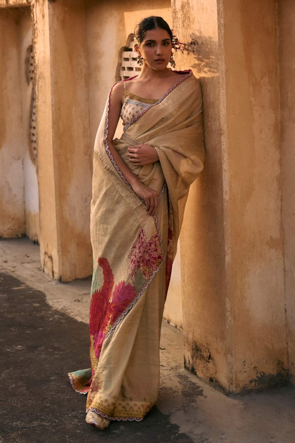 Rajiramniq Floral Bloom Print Saree With Unstiched Blouse Fabric