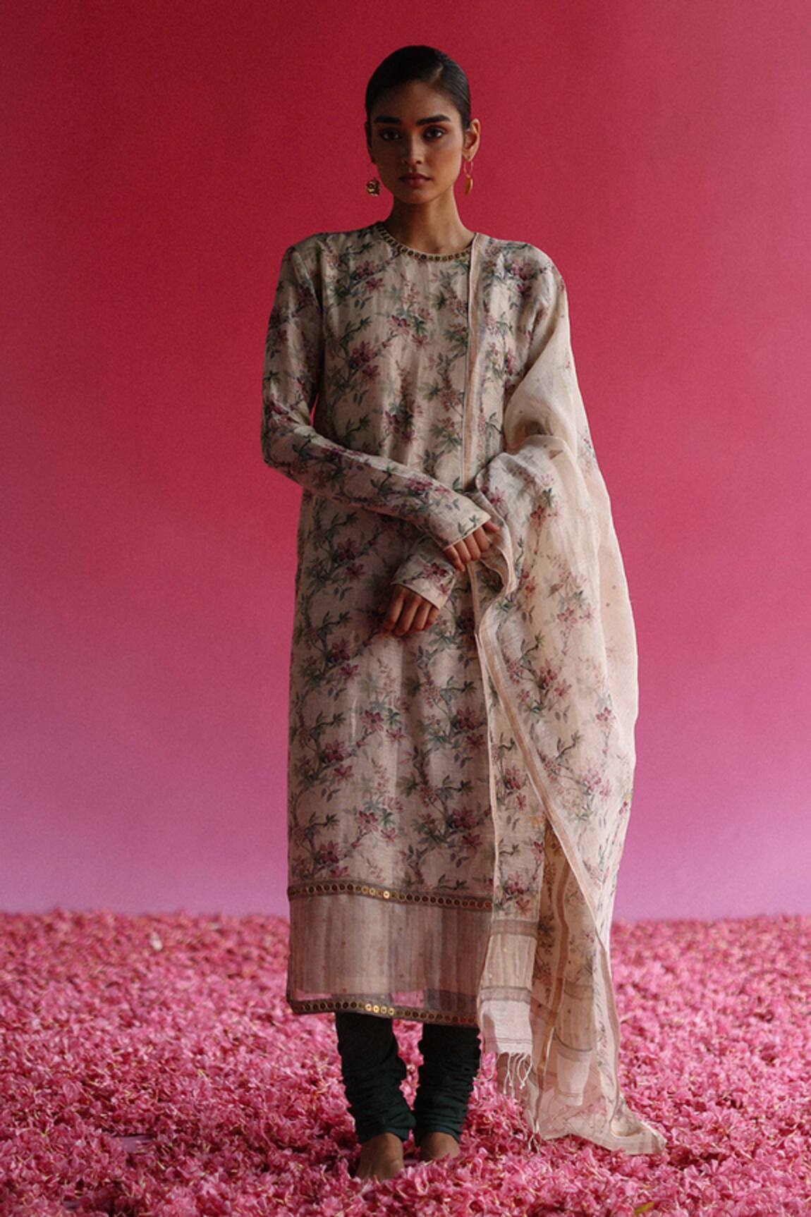 Taisha Aacho Handloom Flower Woven Kurta Set