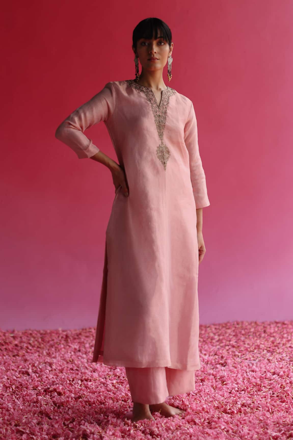 Taisha Floral Zari Embroidered Kurta