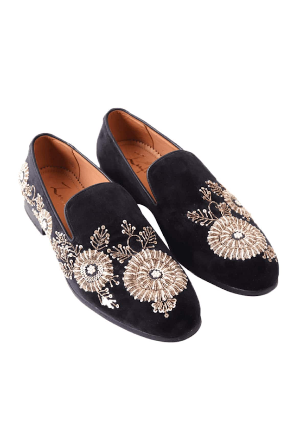 ZUFR Durraab Velvet Embroidered Mojiris