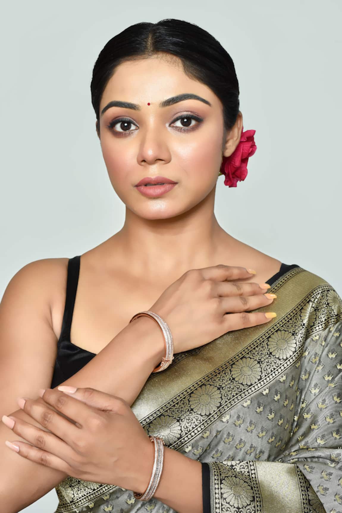 Vivinia By Vidhi Mehra Embellished Zircon Diamonds Bangles - Set of 2 