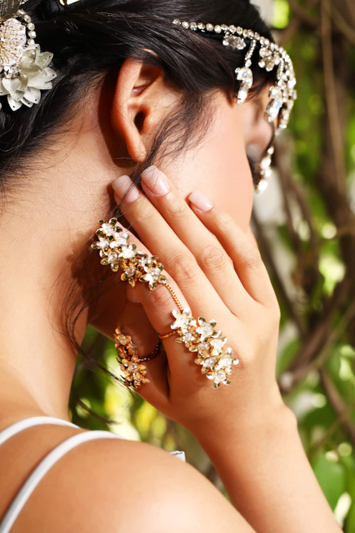 Born Flash Noor Floral Hathphool