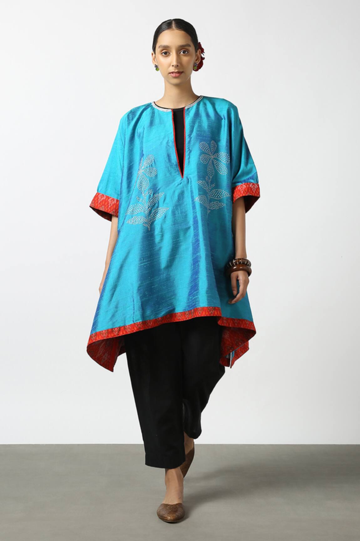 Latha Puttanna Resham Hand Embroidered Phiran Tunic