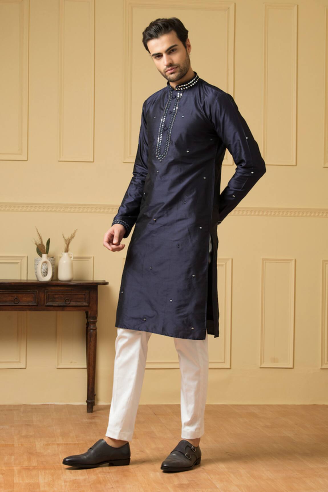 Hilo Design Exquisite Mirror Embroidered Kurta Set