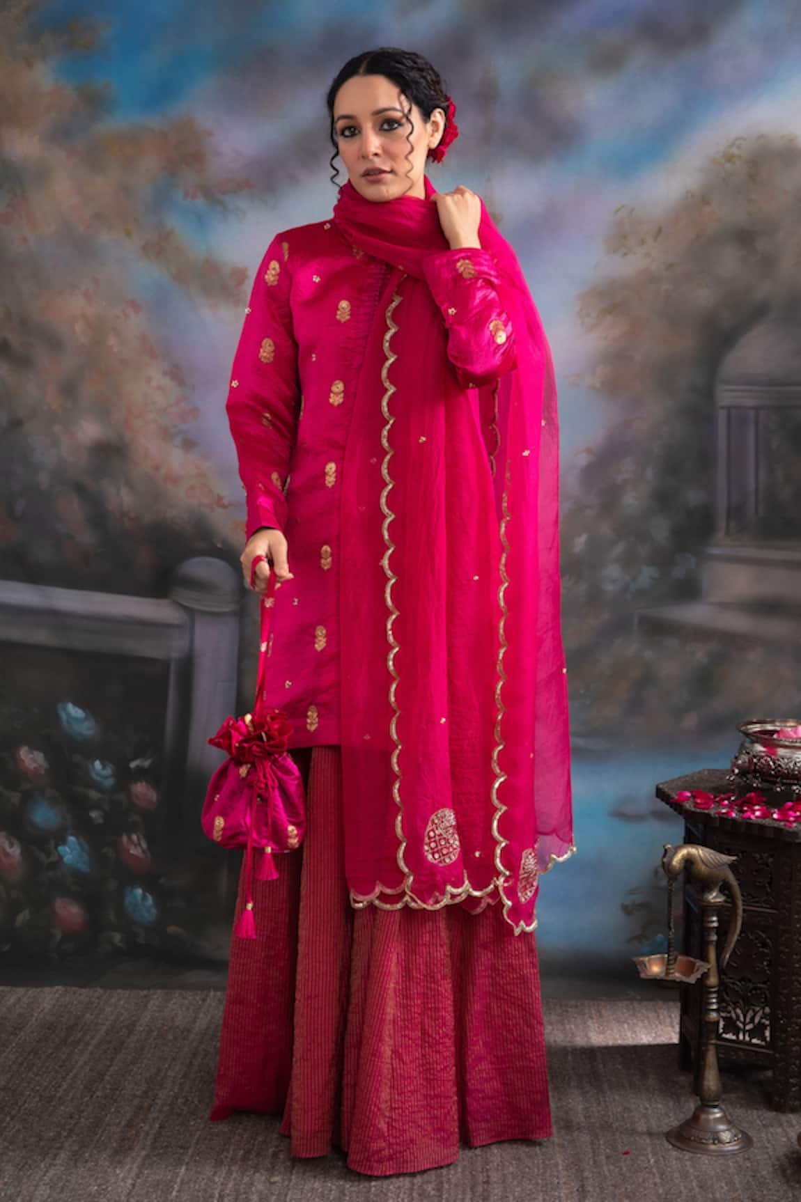 Meesa Floral Embroidered Pattern Kurta Palazzo Set