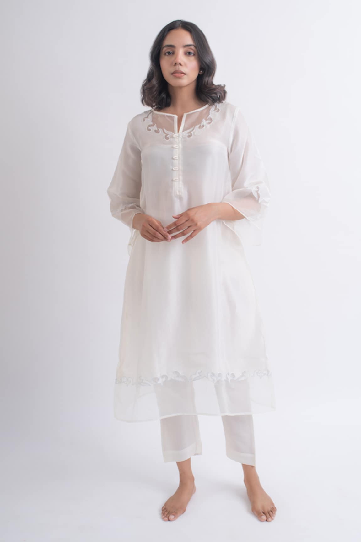 Avaasya Jaipur Upada Silk Embroidered Kurta & Pant Set