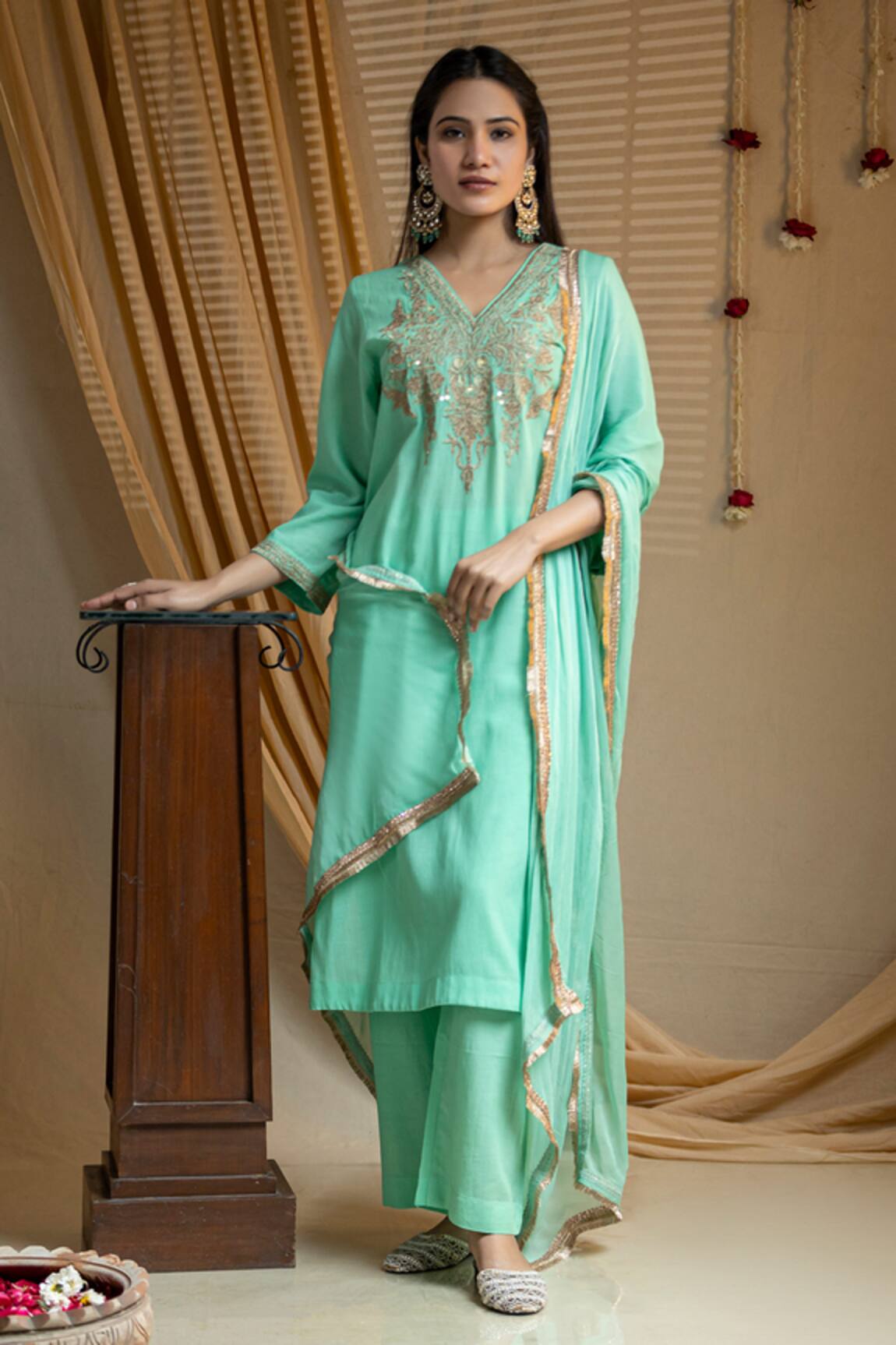 Nazar By Indu Kashmiri Embroidered Yoke Kurta Set